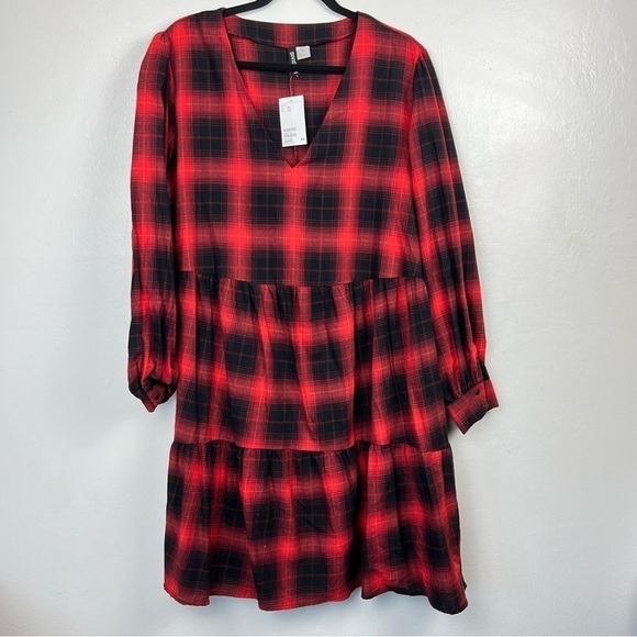 NWT H&M Tiered Red Plaid V-Neck Dress Size 2XL - Picture 1 of 6